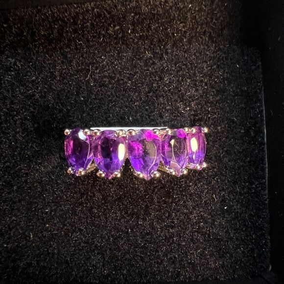 Brilliant Ladies Sterling Silver Amethyst Size 7 Designer Rin - Picture 4 of 4